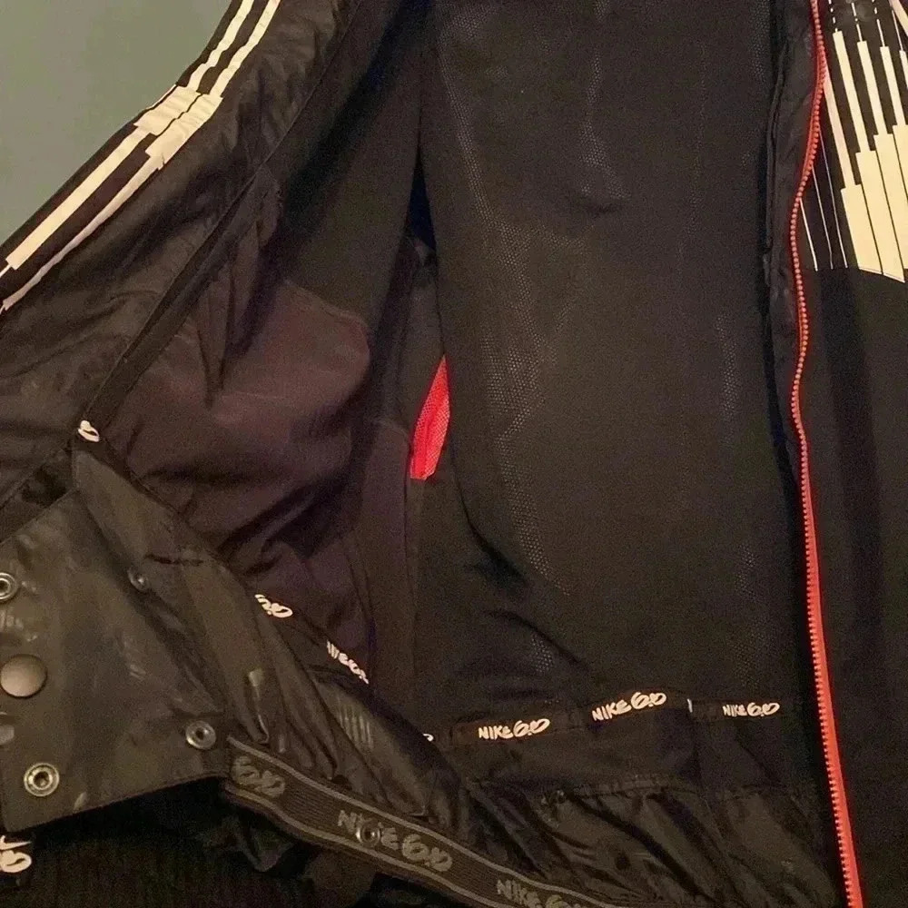 Nike 6.0 piano by Akroe men’s snow boarding jacket- size XXL - great condition - Picture 6 of 11